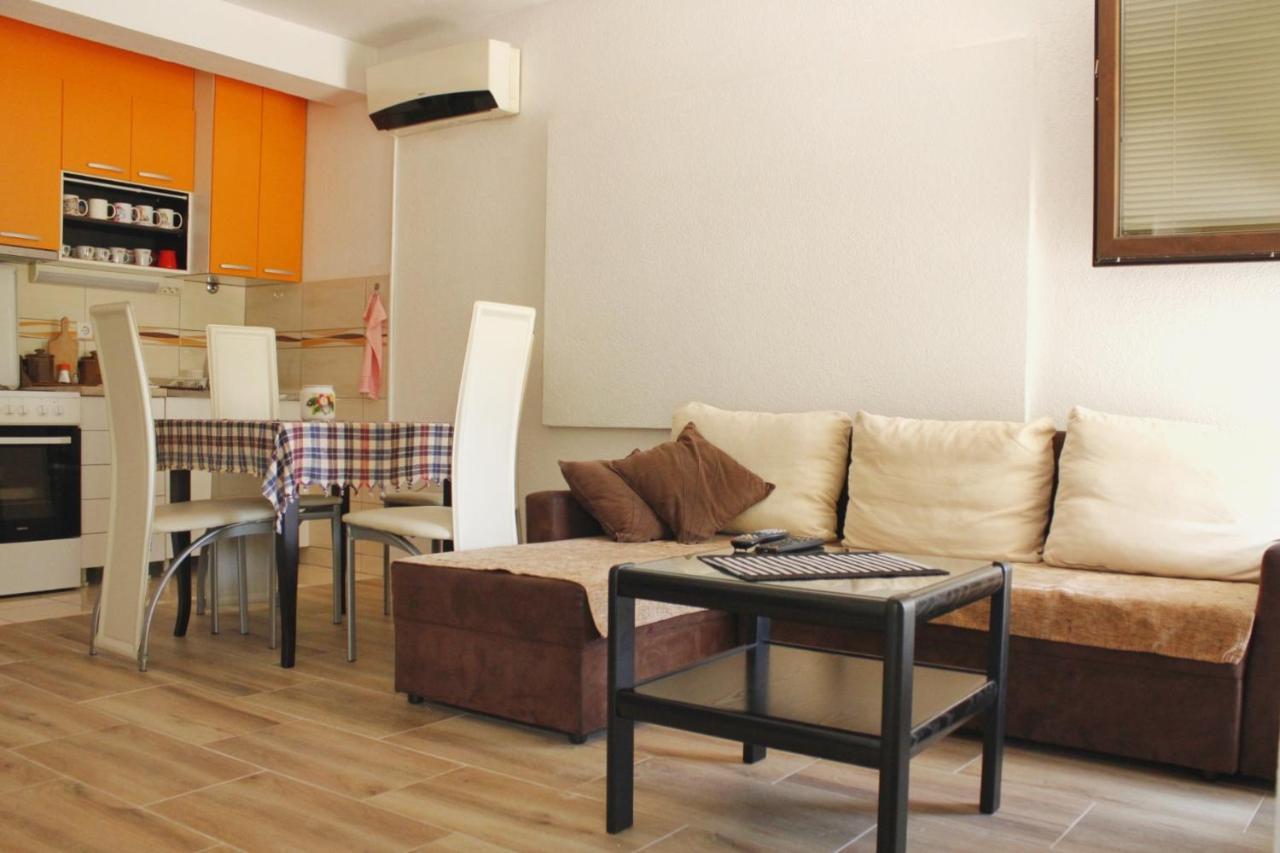 Zsh Apartment โอครีด ภายนอก รูปภาพ
