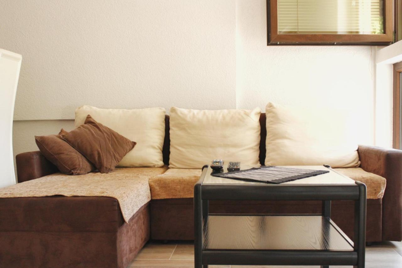 Zsh Apartment โอครีด ภายนอก รูปภาพ